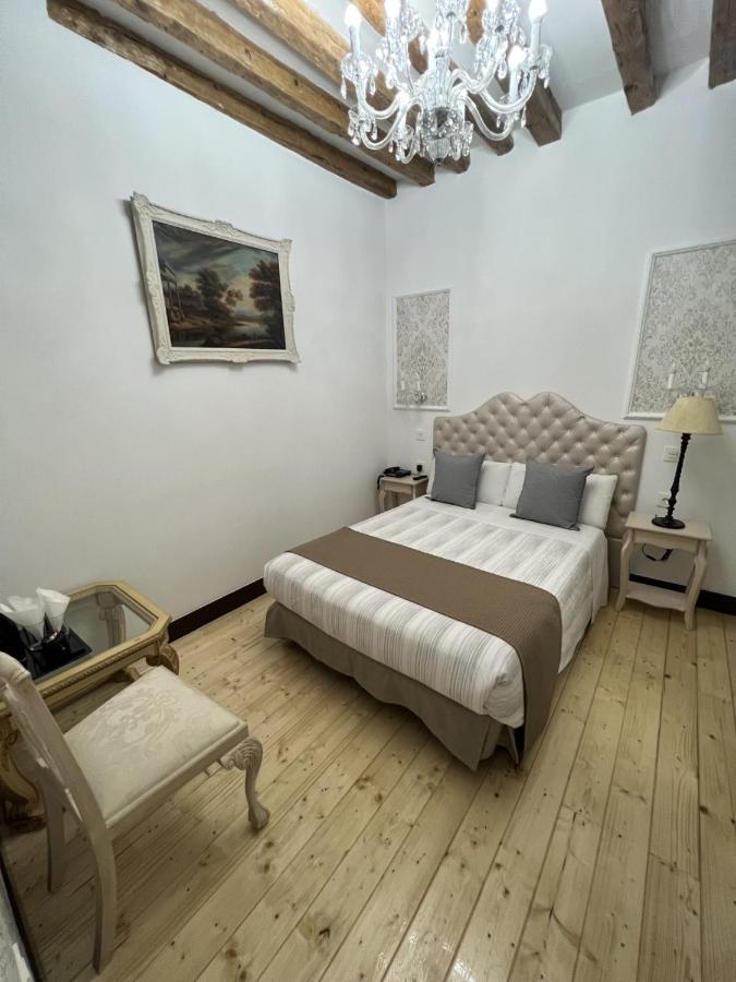 Hostal Central Palace Madrid Exterior foto